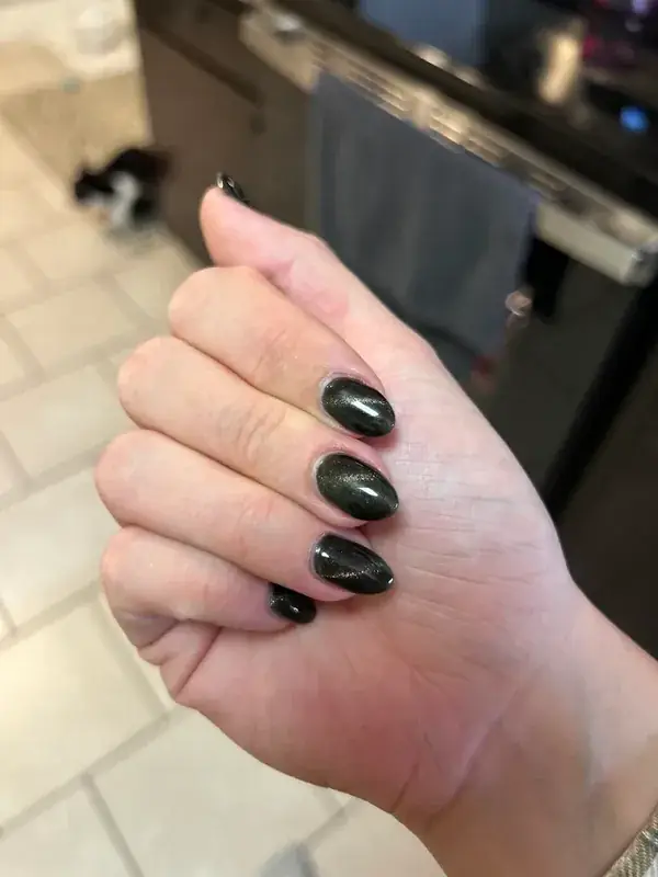 Acrylic cat eye nails at Best Nails Spalon Commack NY