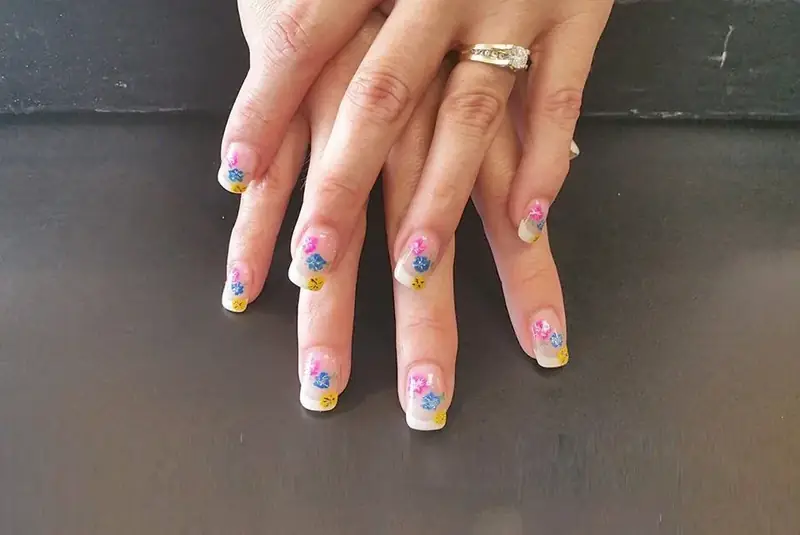 Silk wrap nail services at Best Nails Spalon Commack NY
